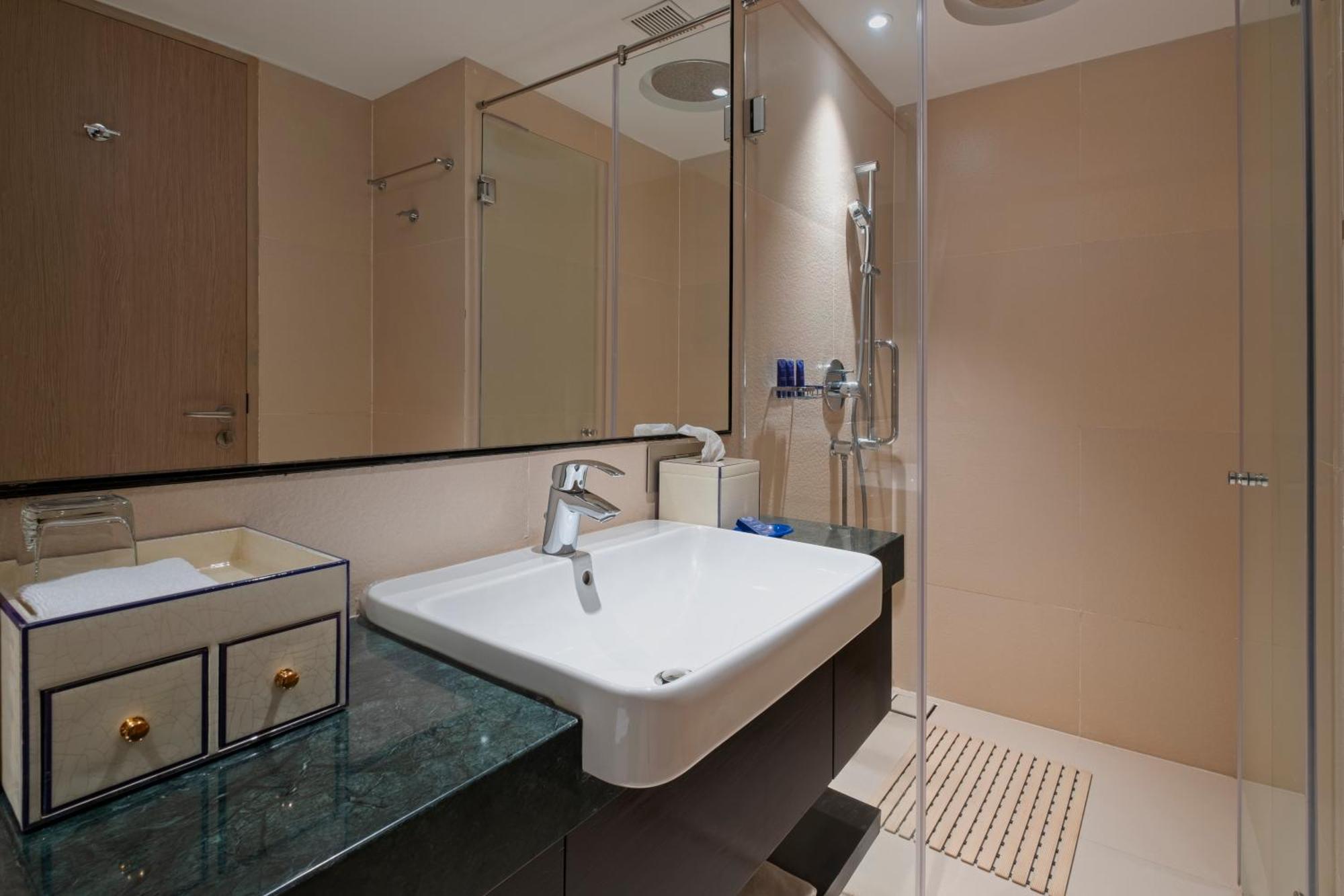 Vivanta Goa, Miramar Panaji Ngoại thất bức ảnh